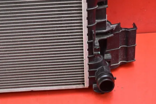 Radiateur d'eau OEM 25310N7030 pour Hyundai Tucson 1.6 Hybride image 7
