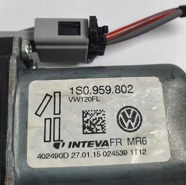 Etummaisen vasemman ikkunan moottori VW UP 1S0959802 image 3