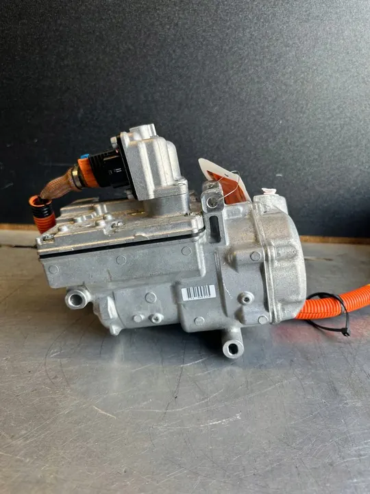 Compressore aria condizionata Denso 926005749R image 3