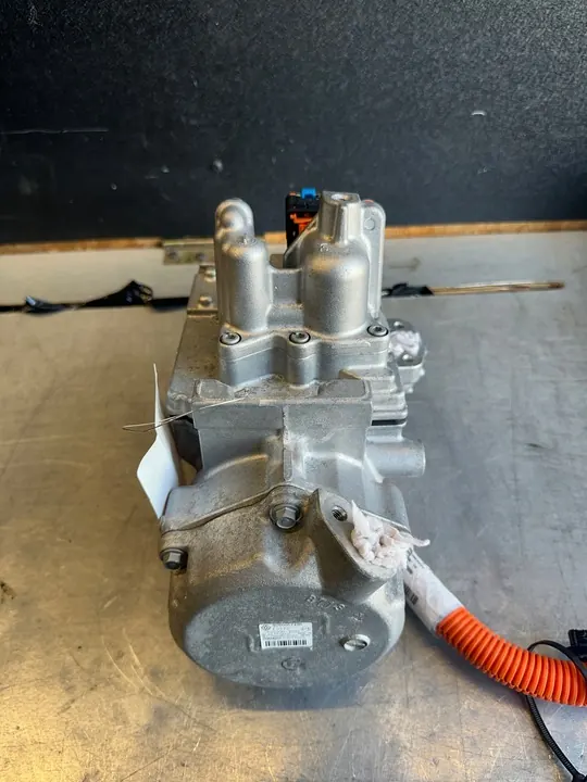 Compressore aria condizionata Denso 926005749R image 4