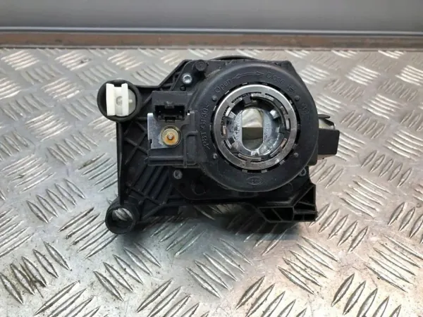 Audi A8 S8 D4 Ajovalon elementti OEM 7300250000 image 6