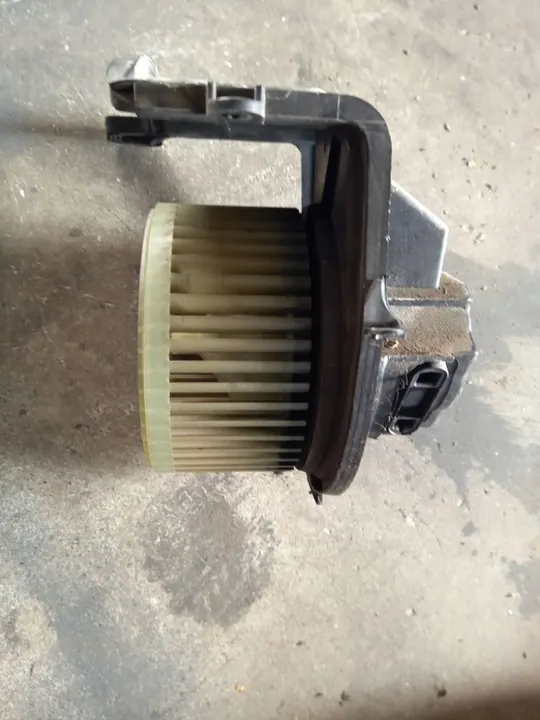 Renault Clio II 2002 Motor do Ventilador 5.763.203.0.0 image 3