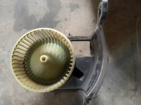 Renault Clio II 2002 Motor do Ventilador 5.763.203.0.0 image 5