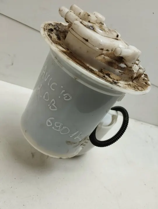 Polttoainepumppu Toyota Avensis T270 2010 image 3