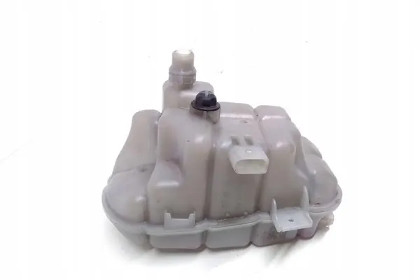 Kühlmittelbehälter AUDI 4G0121403R 1.97L Diesel 2016 image 4