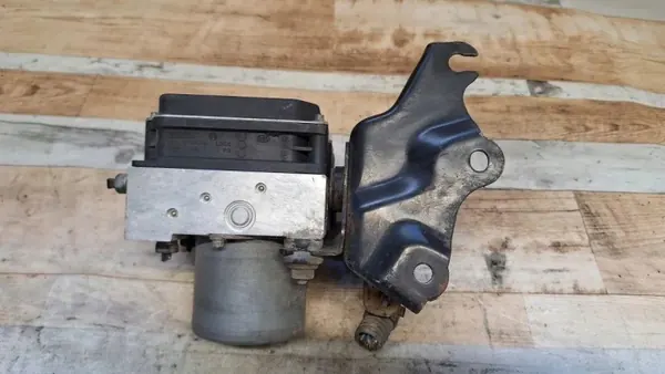 Bomba ABS Toyota Auris OEM 44540-02060 Usado image 5