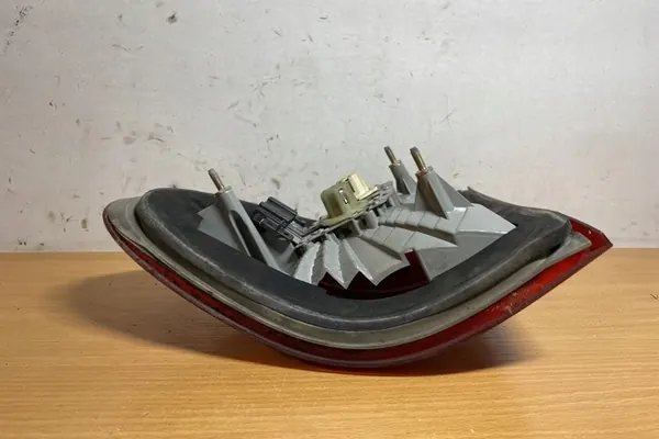 Rechter achterlicht MERCEDES-BENZ E (W210) A2108205464 image 2