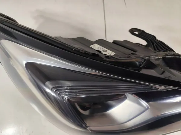 Opel Astra K V 15- Oikea Etu Full LED Valo OEM 39187261 image 5