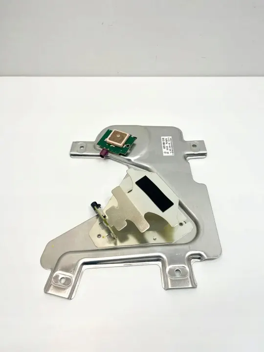 GPS Mercedes-Benz OEM A2319051300 - Usado image 2