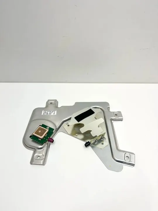 GPS Mercedes-Benz OEM A2319051300 - Usado image 4