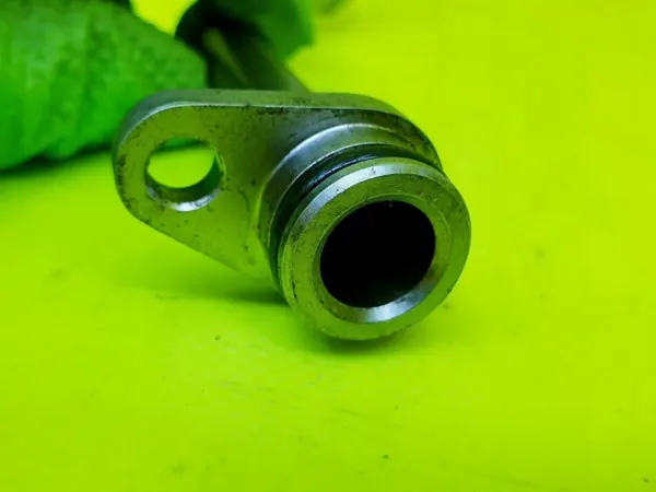Gebrauchtes OEM YYY110 Ölablassrohr für Maserati 3.0L image 5