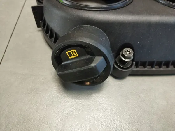VW Golf VIII GTI CS jakokansi OEM 06Q103269A image 3