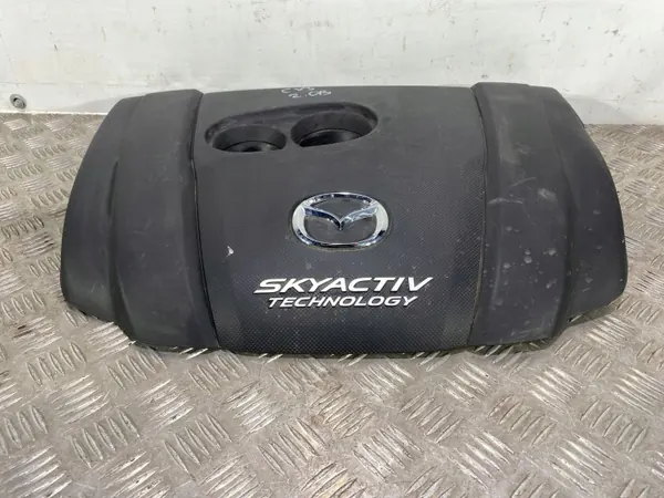 Cubierta motor Mazda CX-3 OEM K3006 - Usado image 3