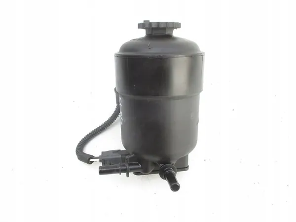 Renault Captur II Oil Filter 1.5 Blue DCI OEM 164001458R image 3