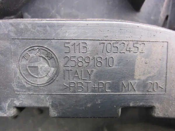 BMW X3 E83 Heckklappenleiste OEM 51137052452 image 5
