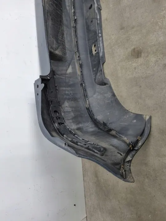 Paraurti posteriore VW Golf IV 5D image 6