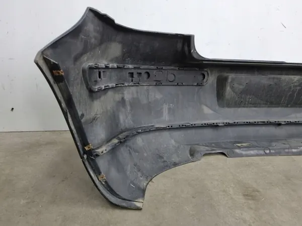 Paraurti posteriore VW Golf IV 5D image 7