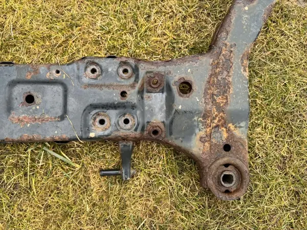Traverse de suspension avant OEM pour Kia Ceed I image 10