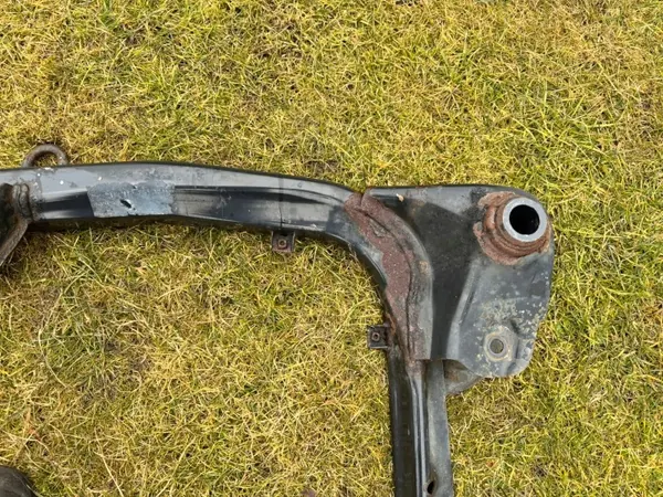 Traverse de suspension avant OEM pour Kia Ceed I image 6