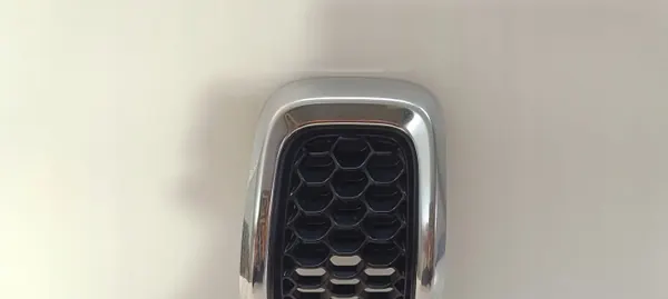 Jeep Cherokee KL 2013-18 framgrill OEM 68138335AB image 4
