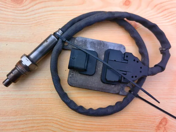 Mercedes NOX-effektsensor OEM A0009051512 image 4