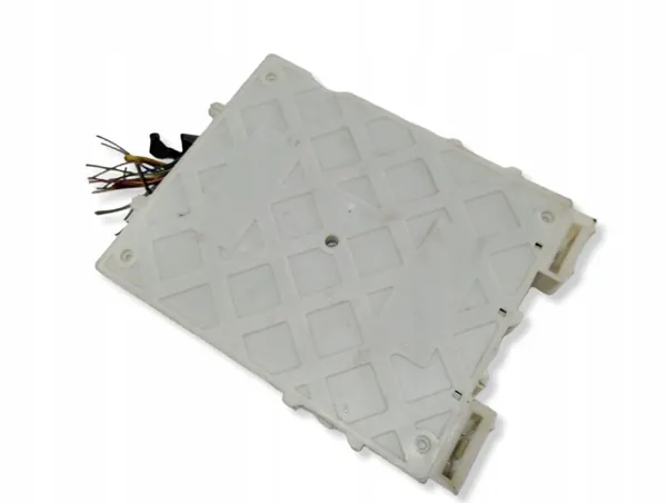 Volvo V40 Cross Country zekeringkast OEM 31453132 image 3