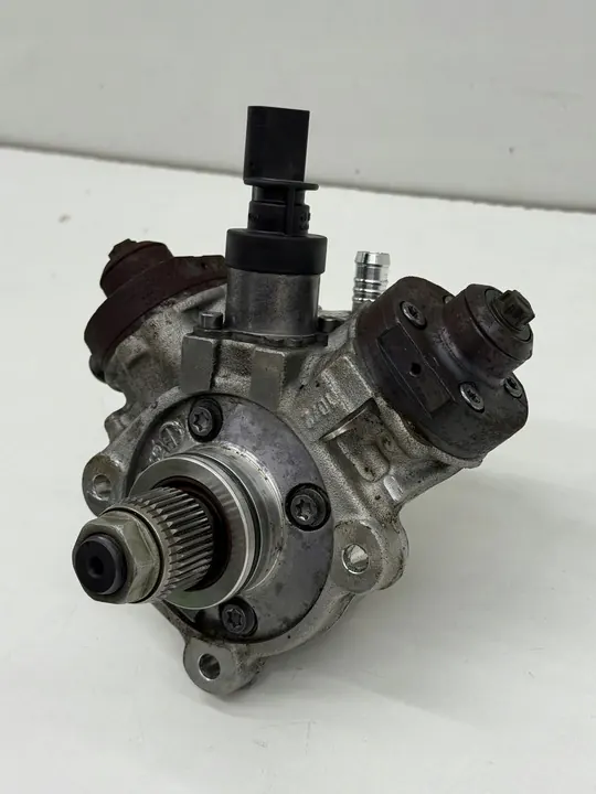 AUDI A8 A7 A6 C7 3.0 TDI Polttoaineen ruiskutuspumppu OEM image 3