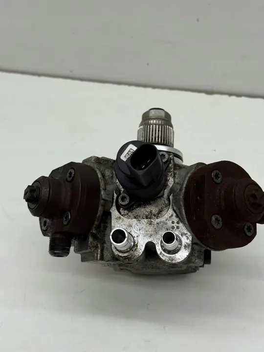 AUDI A8 A7 A6 C7 3.0 TDI Polttoaineen ruiskutuspumppu OEM image 5