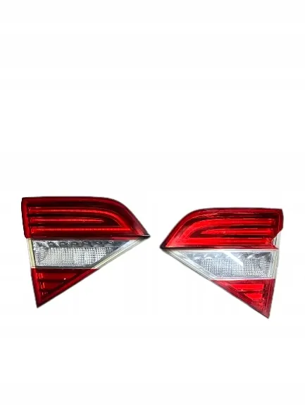 SKODA SUPERB II LIFT LUZ TRASERO IZQUIERDO 3T5945093A image 2