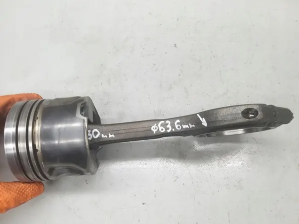 Mäntä Tanko Sarja OEM 059AA 83L57 Audi VW:lle image 3