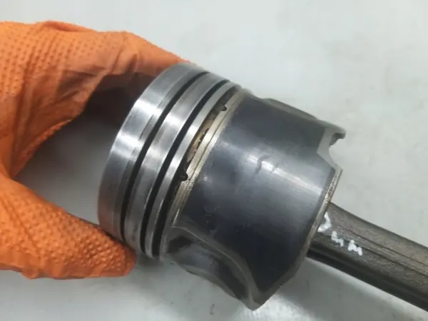 Mäntä Tanko Sarja OEM 059AA 83L57 Audi VW:lle image 4