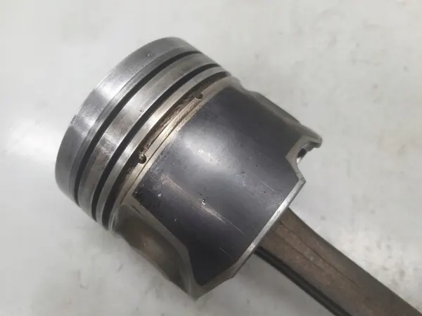 Mäntä Tanko Sarja OEM 059AA 83L57 Audi VW:lle image 9