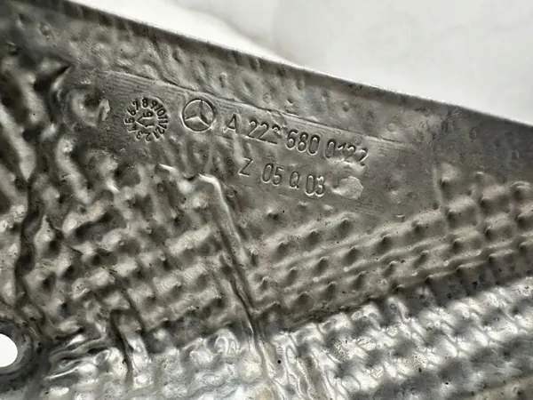 Écran thermique Mercedes OEM A2226800122 - Occasion image 3