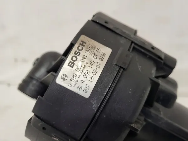 Pompe à air secondaire Mercedes E-Class W212 A0001406785 image 2