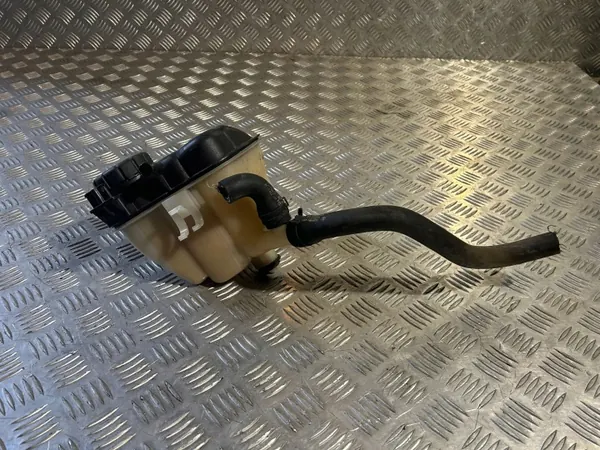 Kylvätske expansionsbehållare OEM 1665000049 image 5