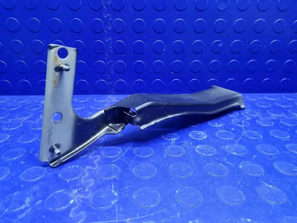 AUDI A5 8T Supporto Parafango Anteriore Sinistro OEM 8T0821136G image 4