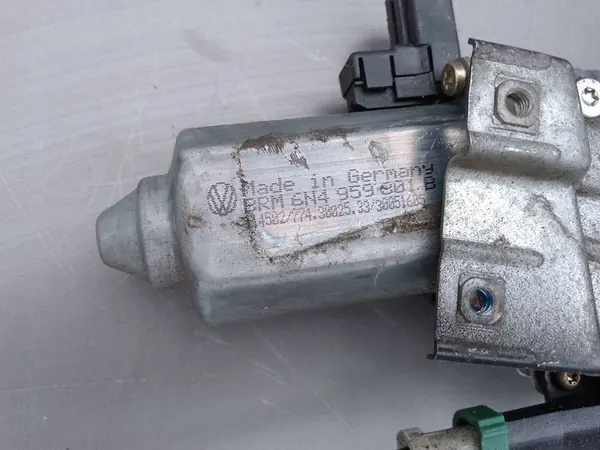 Motor de vidro dianteiro direito VW Polo 6N image 4