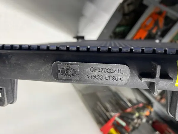 Radiador de agua Opel Combo 1.4 Turbo 2012 - 2018 OEM 55700617 image 7