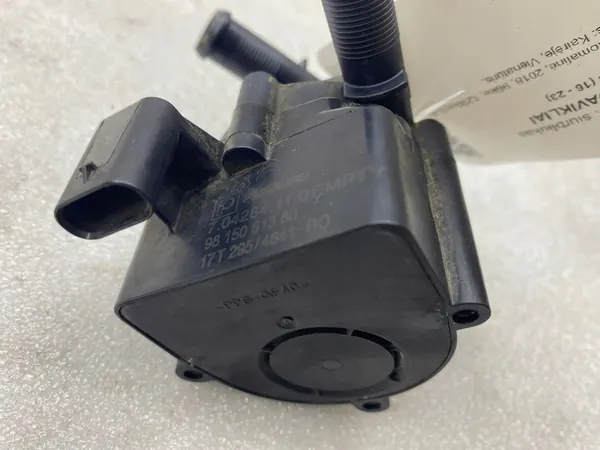 Vattencirkulationspump Peugeot 3008 II 2018 OEM image 3