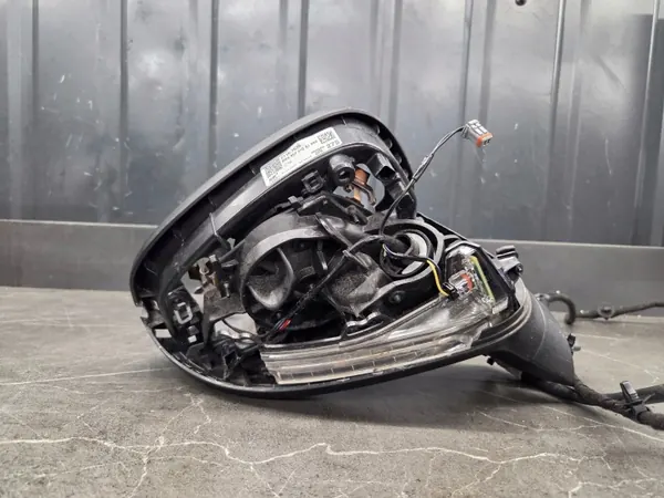OEM 8W6857410BJ Rechter spiegelframe 8-pins Audi A5 A4 image 2