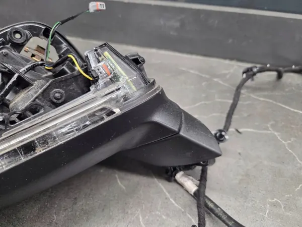 OEM 8W6857410BJ Rechter spiegelframe 8-pins Audi A5 A4 image 6