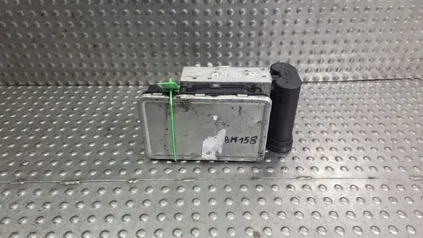 Compresor Airmatic Mercedes OEM S26383060 - Usado image 2