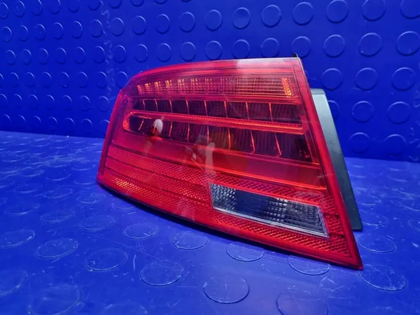 AUDI A5 8T Sportback Faro Trasero Izquierdo OEM 8T8945095F image 4