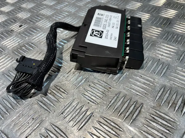 ZF 6006.340.015 Automaattivaihteiston ohjausyksikkö image 5