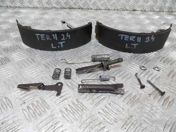 Nissan Terrano II Ford Maverick Jarrupalat image 2