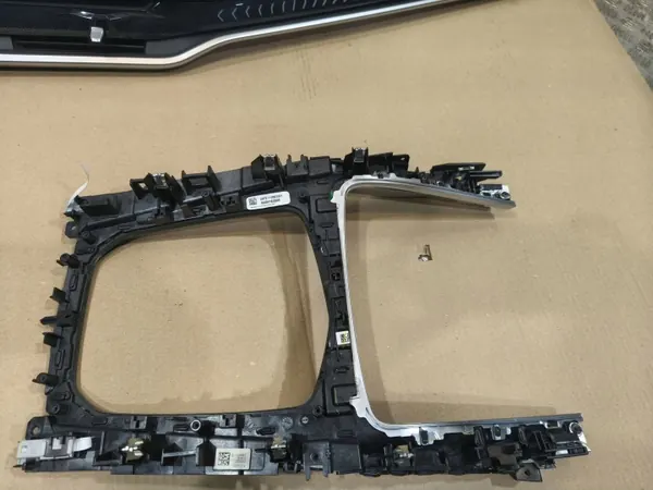 BMW X6 G06 LCI Garniture Console OEM 9634799 Bois Fineline image 9