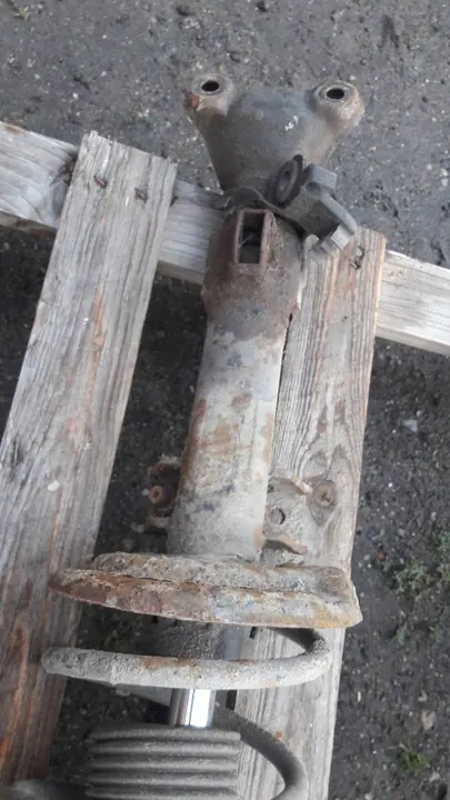 Fram vänster stötdämpare fjäder Mercedes R170 2.3 OEM image 2