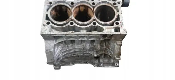 Volvo XC40 1.5 T3 Turbo motorblock undersida image 3