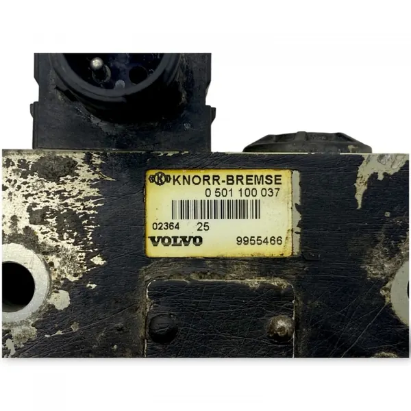 Válvula ELC Volvo OEM 9955466 - Pieza Usada image 3