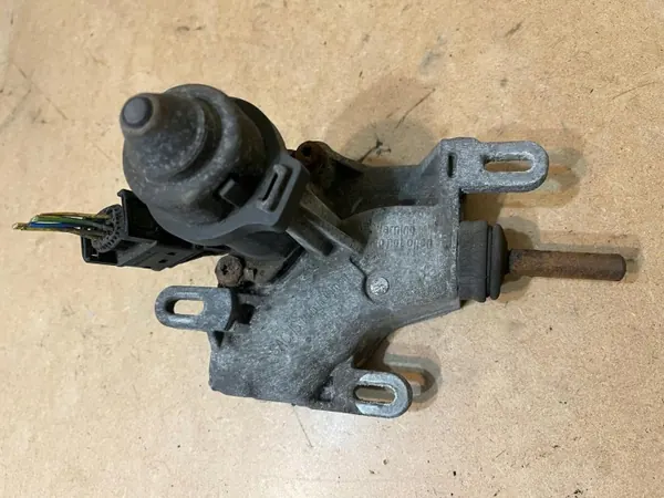 Crochet de remorquage SMART FORTWO OEM 0003226V016 image 2